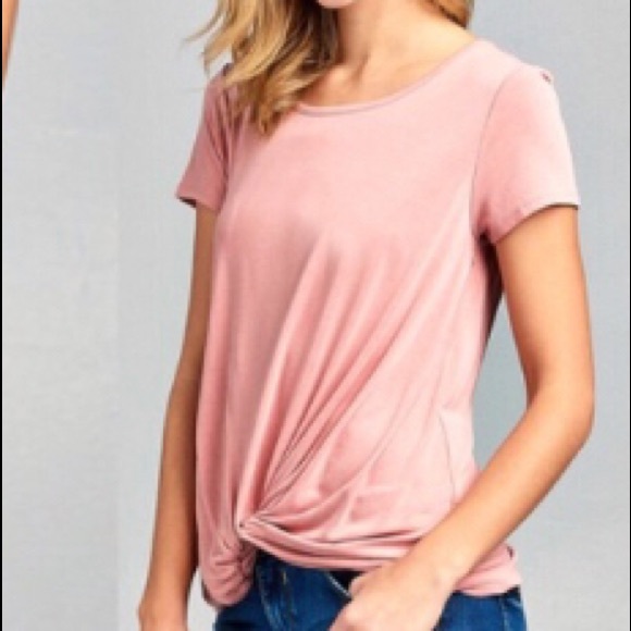Knotted Graphic T-Shirt